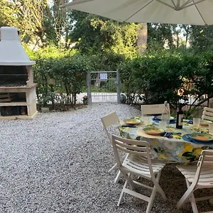 Appartamento Casa Nel A 300 Mt Dal Mare A, Castiglioncello